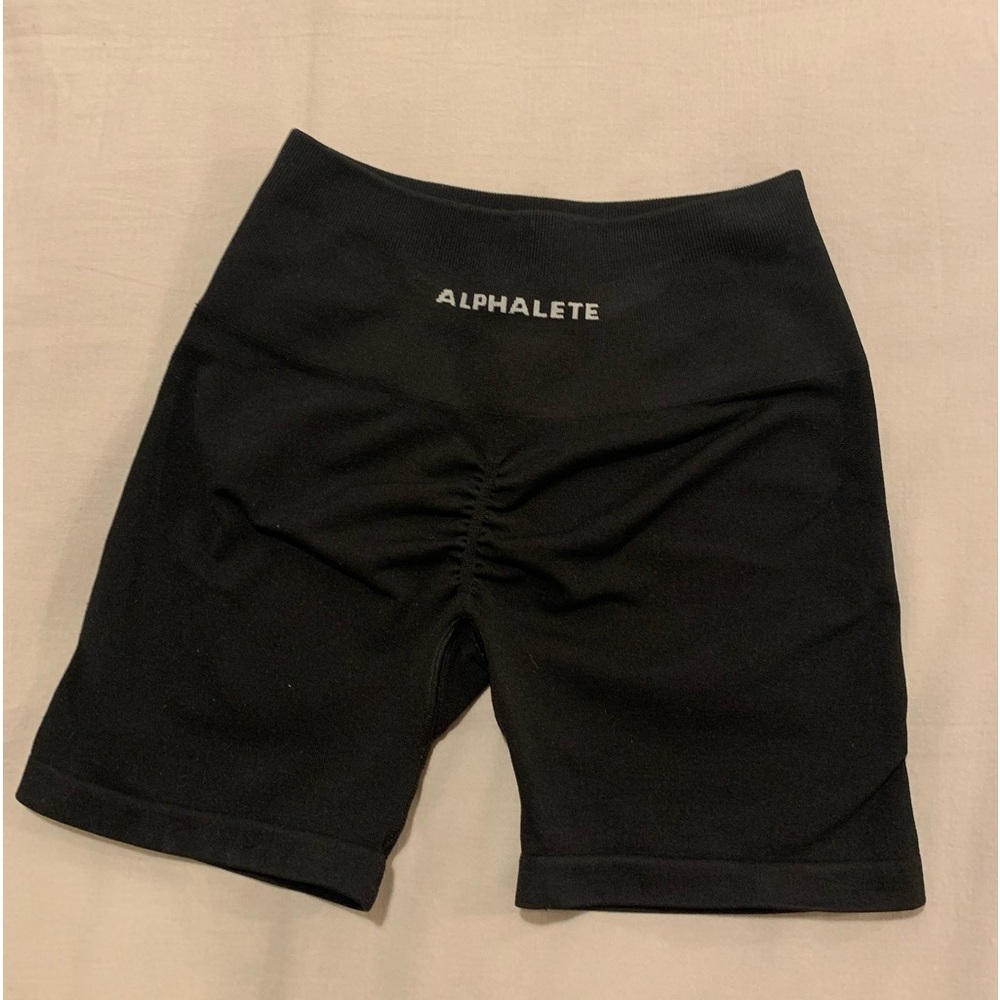 Alphalete Seamless Scrunch Short